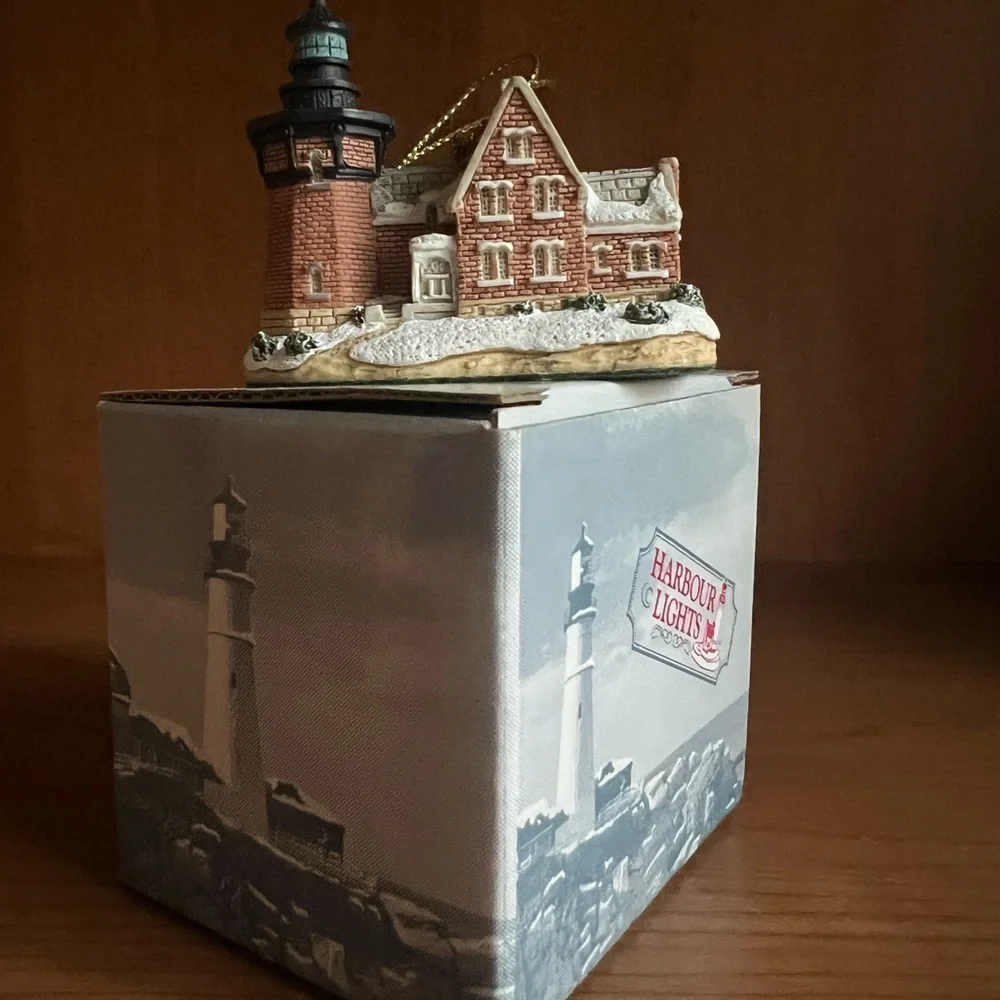 S.E.‎ Block Island Lighthouse Ornament